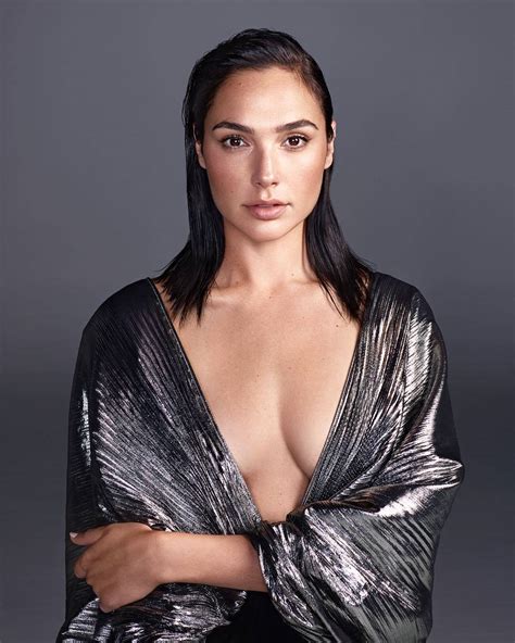 32 sizzling gal gadot lingerie pictures that will drive wonder woman fans nuts