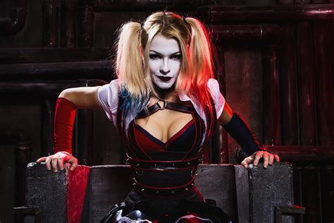 post your favorite harley quinn pic nsfw