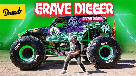 grave digger   legendary monster truck youtube