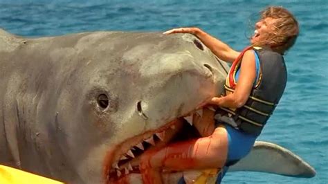 Horror Man Eating Great White Shark Nearly Chews Off Weightlifter S