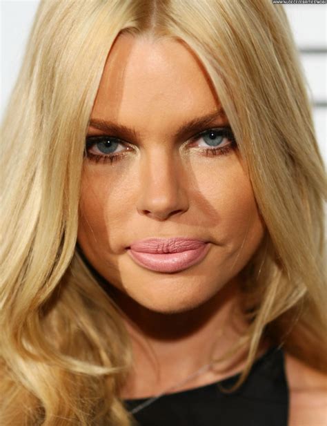 Sophie Monk No Source Beautiful Celebrity Posing Hot Babe High