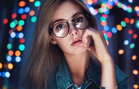 Girl With Glasses Wallpapers Wallpaper Cave