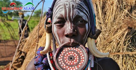 mengulik tradisi ekstrem  wanita  berbagai suku  dunia  tampil cantik