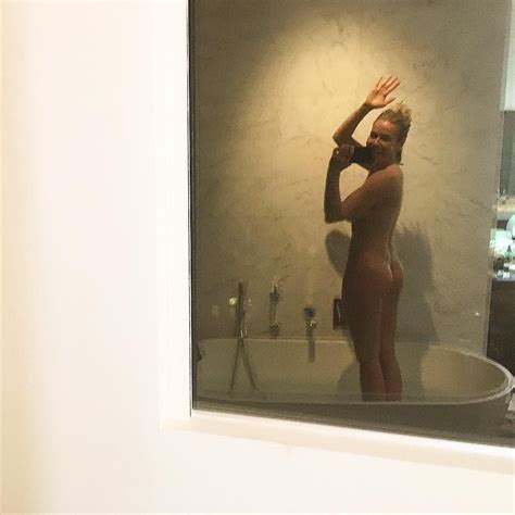 chelsea handler nude photos leaked celebrity leaks