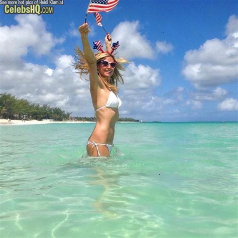 [exclusive ] heidi klum bikini smile in the bahamas see inside