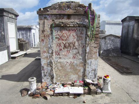 10 Most Mysterious Graves That Defy Explanation Look4ward