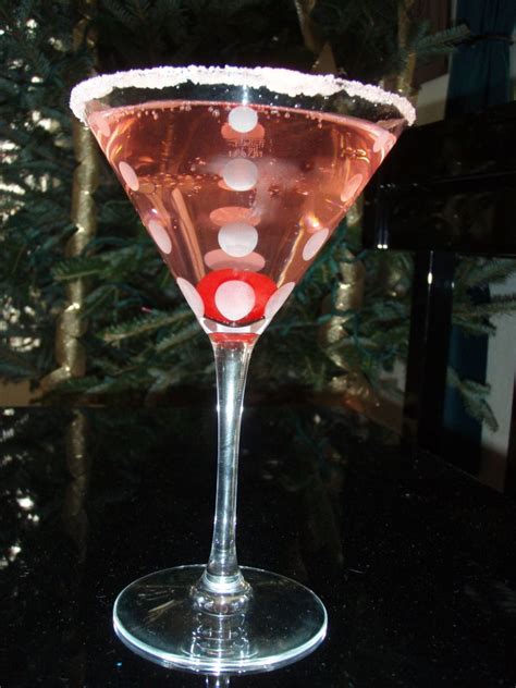 pink halo new years eve champagne cocktail recipe domestictoby