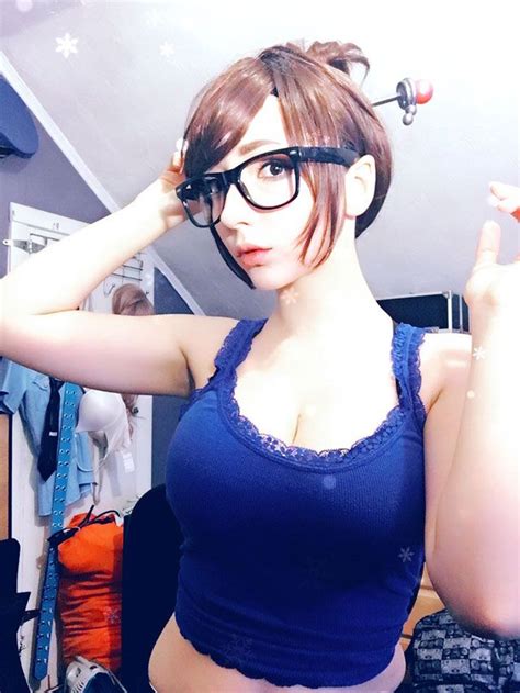 overwatch mei cosplay tells you the eastern hero is truly a sexy girl overwatch