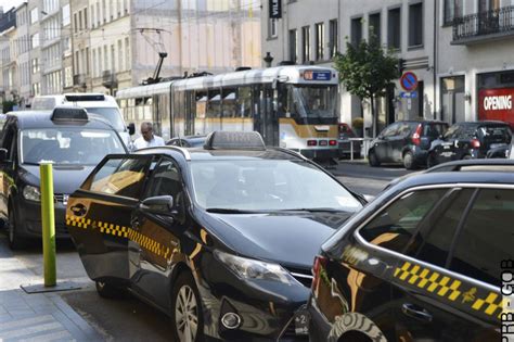 police in brussels warn of fake taxi drivers