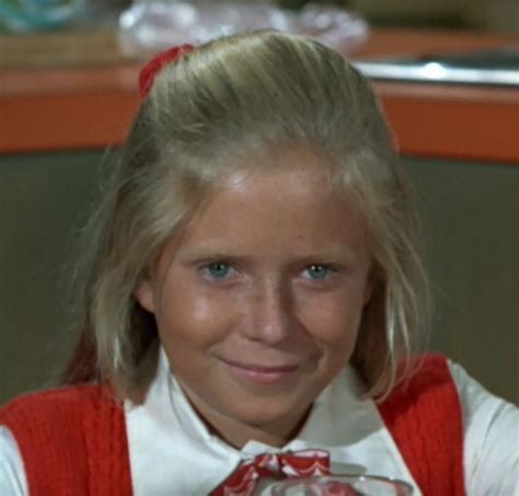 Devious – Heres The Story Every Episode Of The Brady Bunch Reviewed