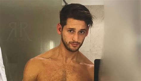 max emerson gets totally naked for steamy bathroom snap attitude