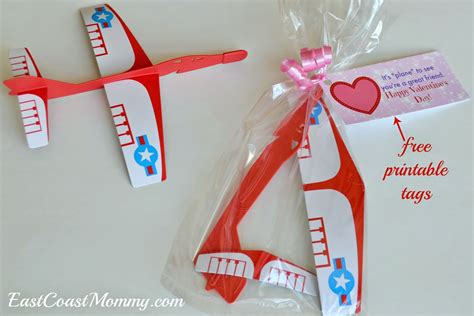 east coast mommy airplane valentine   printable tags