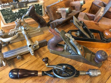essential woodworking hand tools list  woodworkers