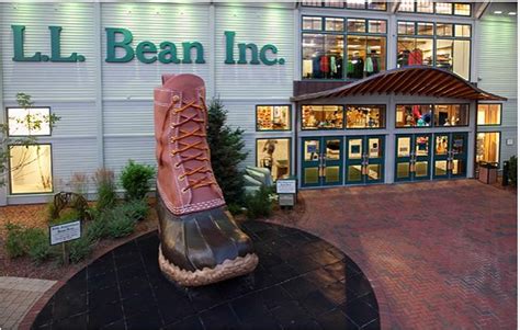 Ll Bean S Flagship Store Freeport Me Maine Vacation
