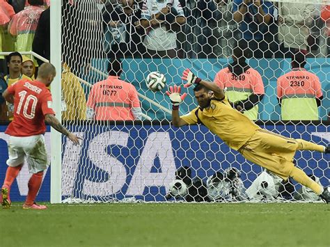 Netherlands Vs Argentina World Cup 2014 Louis Van Gaal Admits Hurt