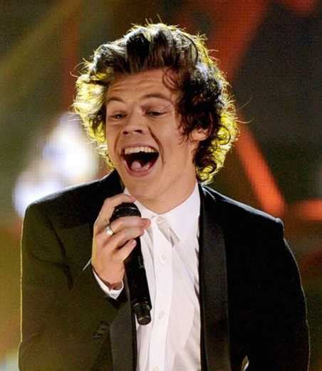 One Direction Make Loads Of Lolz Sex Faces On Stage Entertainment Heat