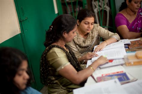 Delivering A Jolt To India S Teacher Training The New York Times