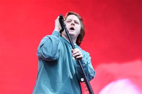 Lewis Capaldi Jokes That He S Had Lots Of Sex On Stage At Isle Of