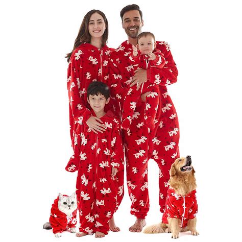 family christmas pajamas   amazons holiday gift guide