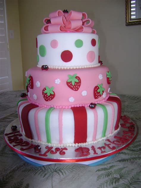attractive strawberry shortcake birthday cake ideas