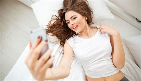 How To Take A Sexy Selfie 12 Details That Make All The Difference