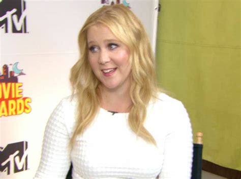 watch amy schumer hilariously try to correct her glaring flaw e news