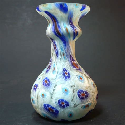 Murano Glas Vase • Fratelli Toso • Millefiori • Um 1900 • Murrienen