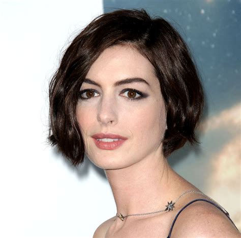 Anne Hathaway Thought She D Die Of Hypothermia Filming Interstellar