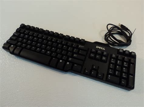 dell desktop wired usb computer keyboard black 104 keys rt7d50
