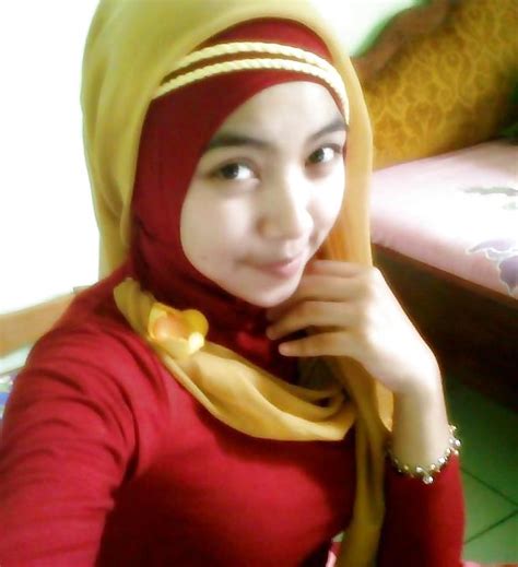 asian galleries expert and red hot indonesian jilbab tudung