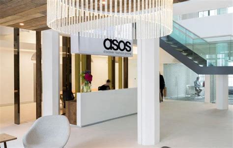 asos st uk fashion retailer  launch  google assistant fibrefashion