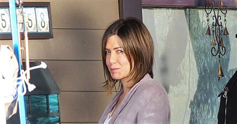 Jennifer Aniston Says Not Wearing Makeup Is ‘so Fabulous — So Dreamy