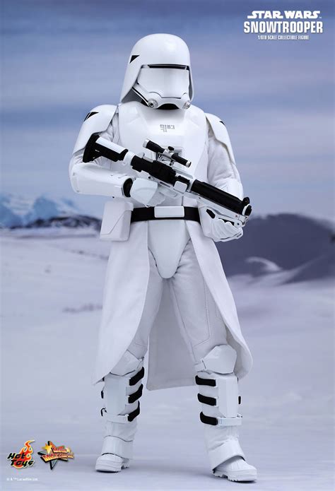 Hot Toys First Order Snowtrooper And Snowtrooper Officer