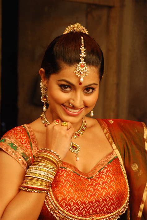 tamil actress gorgeous sneha beautiful hot stills ponnar shankar  stills  gallery
