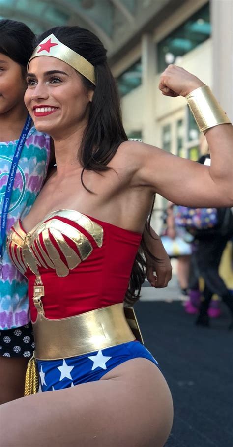 Wonder Woman Cosplay Wonder Woman Cosplay Gorgeous