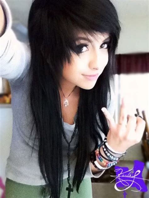 40 Cute Emo Hairstyles What Exactly Do They Mean With Images Emo