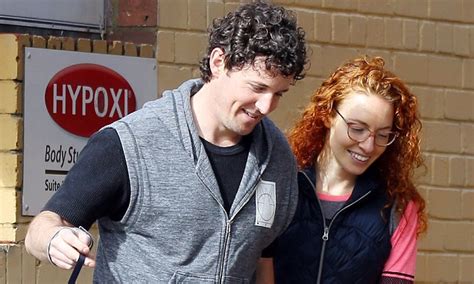 Wiggles Emma Watkins And Lachlan Gillespie Sunday Stroll Daily Mail