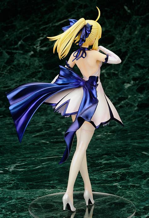 saber lilly fate stay night eirtakon cosplay by cairdiuil