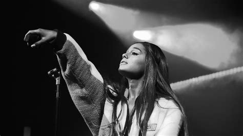 Aesthetic Pictures Of Ariana Grande Largest Wallpaper Portal