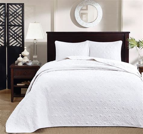 Upland Full / Queen Size Oversized Coverlet 3 PC Set