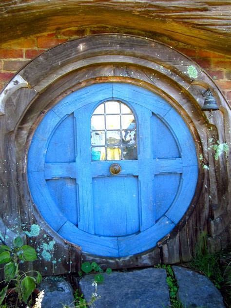 awesomeits blue  circular  doors   cool doors