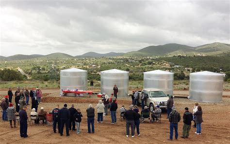 tanks blue hills residents grateful    water tanks  daily courier