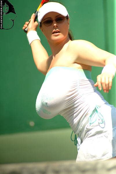women tennis players wardrobe malfunction