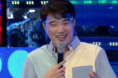 ‘napakaswerte Ko Ryan Bang Holds Back Tears As He Opens Up About