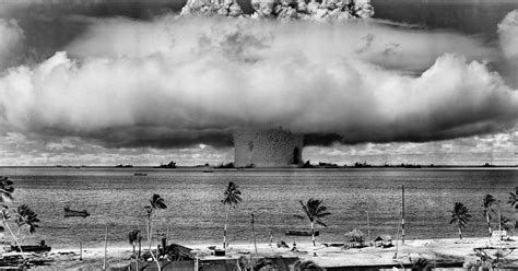 awesome nuclear explosion images