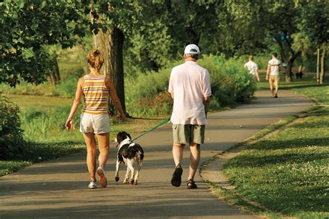 health benefits  walking  people  age  boomercafecom