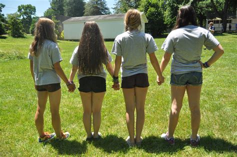 teens holding hands 4288x2848 lakeview day camp