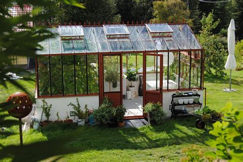 cheap easy diy greenhouse designs   build