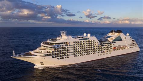 seabourn ovation  cruise ship