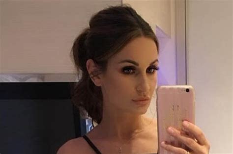Sam Faiers Instagram Cleavage Star Goes Braless In Plunging Jumpsuit
